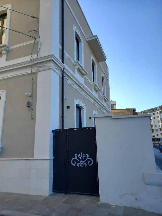 Villa Di Giulio Suite Brindisi 0*,